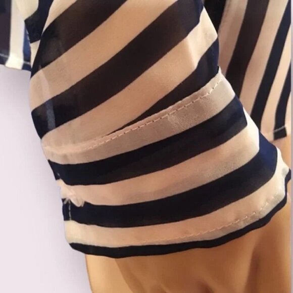 ❤️UmGee Navy Blue Stripe Sheer Business Blouse Large Pockets Oversized Shirt ❤️ - Picture 4 of 6